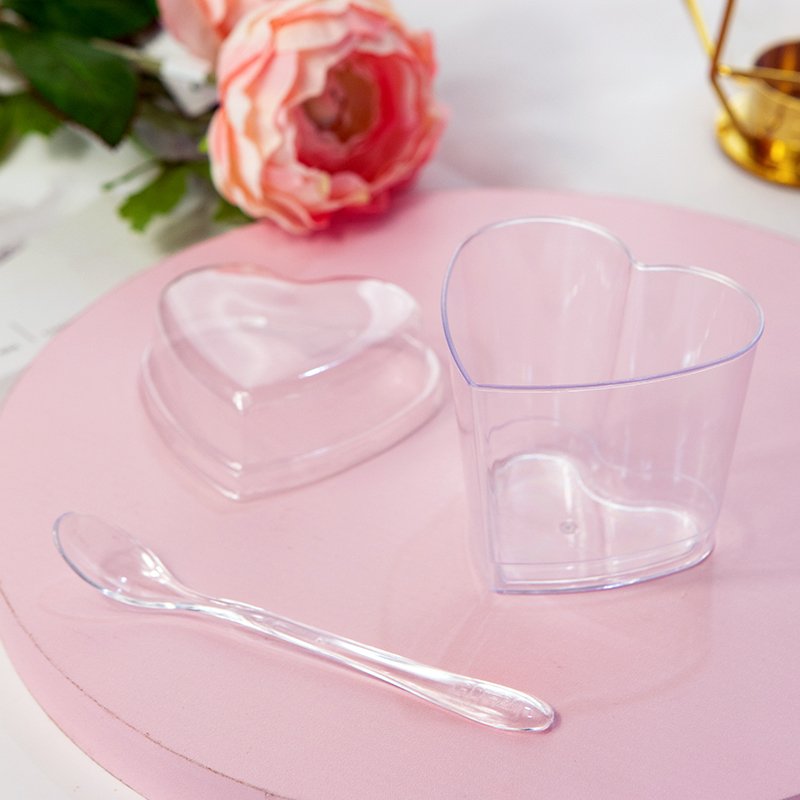135ml Heart Shaped Dessert Cups for Pudding, Fruit, Cheesecake Versatile 135ml heart shaped cups – use for desserts, jello shots, party favors and mini gift packaging