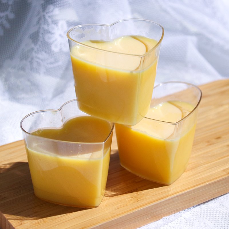 135ml Heart Shaped Dessert Cups for Pudding, Fruit, Cheesecake Versatile 135ml heart shaped cups – use for desserts, jello shots, party favors and mini gift packaging