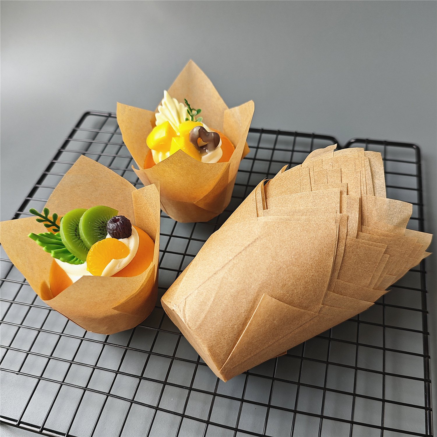 White Tulip Paper Baking Muffin Cups Great for Cupcake and Muffins Greaseproof natural tulip paper baking cups – food-grade muffin liners with oil-resistant coating for clean serving