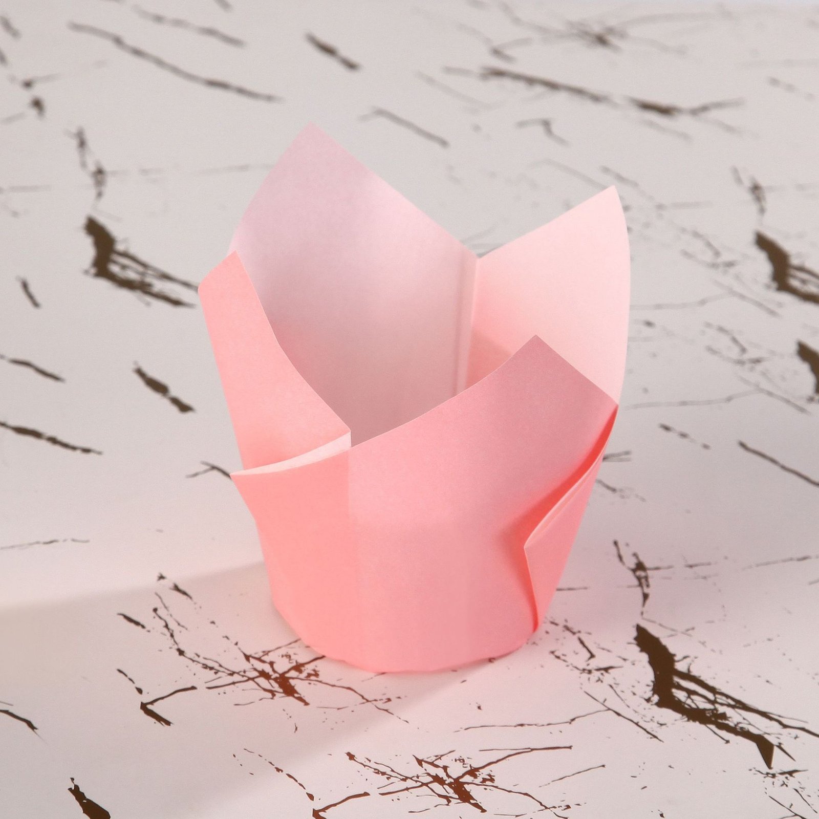 5cm Premium Pink Standard Size Tulip Baking Paper Cups Greaseproof pink tulip paper baking cups – food-grade muffin liners that prevent oil seepage for mess-free serving