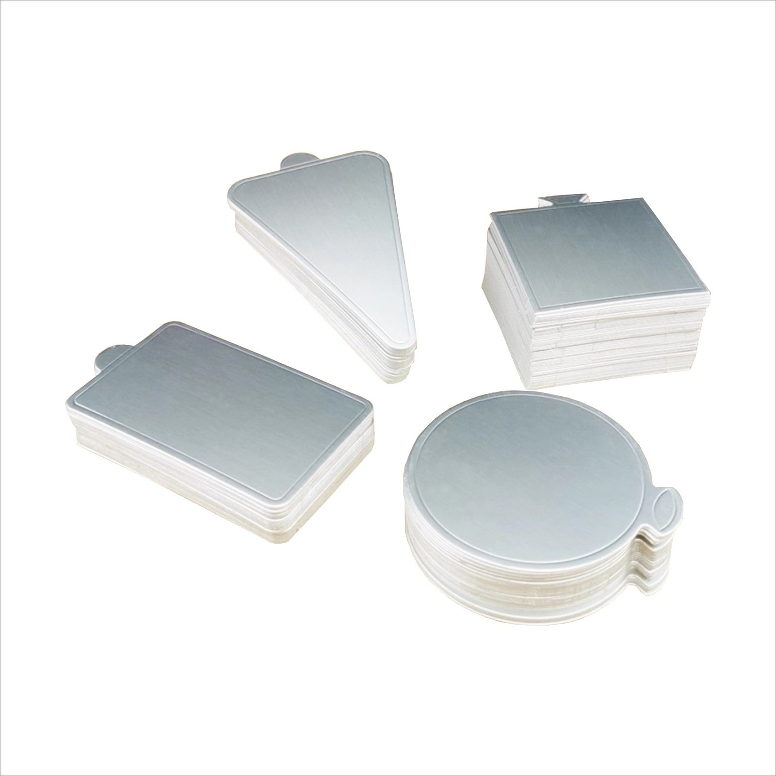 Sliver Cardboard Cake Tray Versatile sliver cardboard cake tray, works for both chilled cheesecakes and warm apple strudels without losing rigidity.