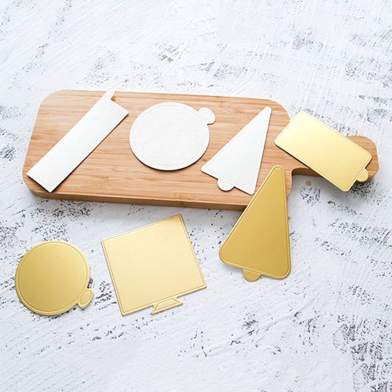 Greaseproof White Small Cake Boards Grease resistant cardboard bases - white golden dessert plates for cupcakes, macarons, pastry display