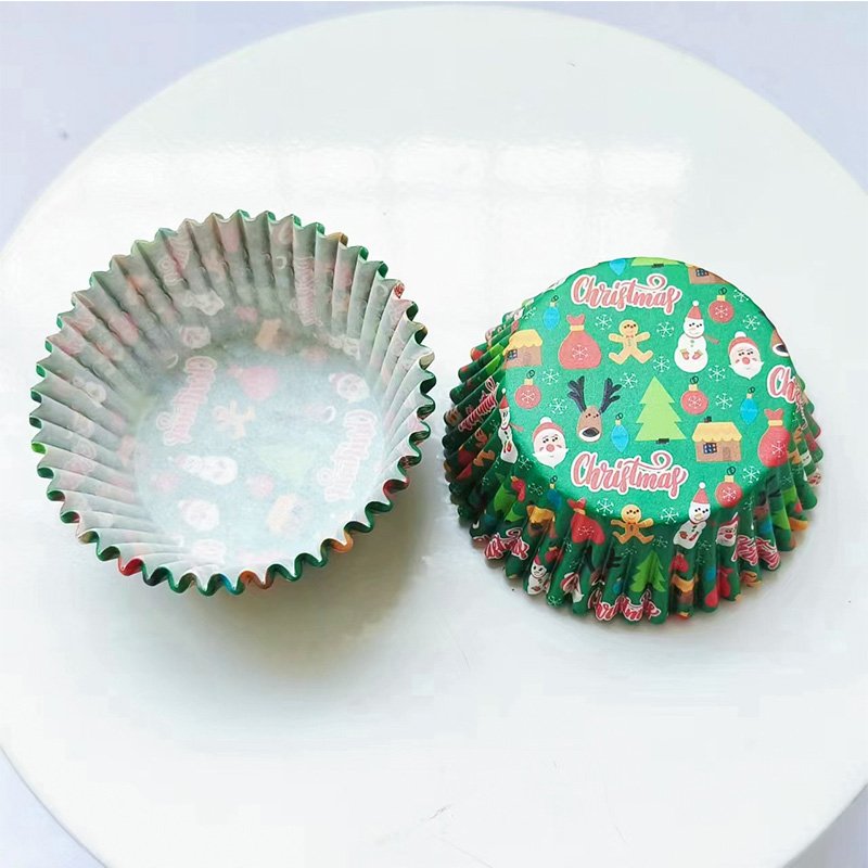 New Design Christmas Paper Baking Cups for Holiday Party Cake Dessert Decoration Christmas paper baking cups red green gold for holiday parties and festive treats