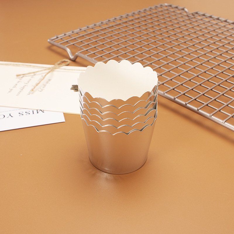 Silver Foil Cupcake Liners, Scalloped Bulk Muffin Cups for Food Business Silver foil muffin cup with scalloped edge